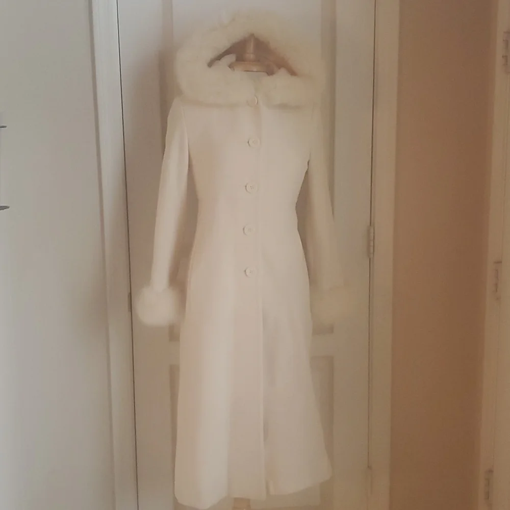 Vanilla Cream Lambswool & Fox Fur Coat - Picture 1 of 8